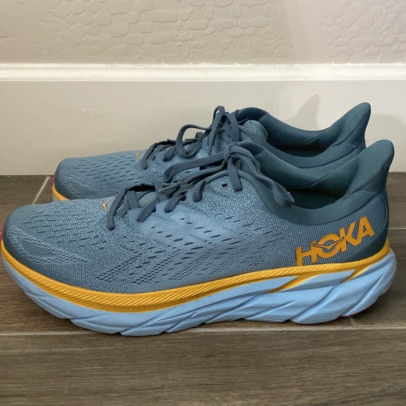 Hoka One One Clifton 8 Running Sneakers
Men's Shoes Size 12.5 D - Picture 7 of 11